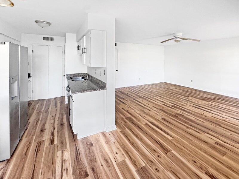 4289 Lac Saint Pierre Dr, Unit 202 in Harvey, LA - Foto de edificio