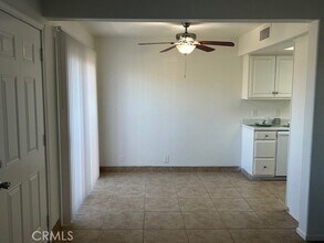 51020 Eisenhower Dr in La Quinta, CA - Foto de edificio - Building Photo