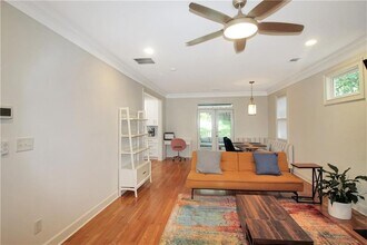 2666 W Main St NW in Atlanta, GA - Foto de edificio - Building Photo