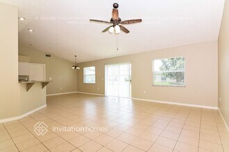 3012 Cobbler Square Ln in Lakeland, FL - Building Photo - Building Photo