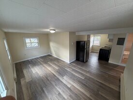 35 Markham Cir, Unit A - first floor in Ayer, MA - Building Photo