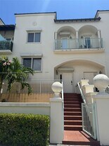 10085 Bay Harbor Terrace in Bay Harbor Islands, FL - Building Photo