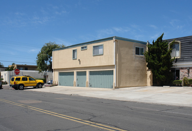 4321 Cass St in San Diego, CA - Building Photo - Building Photo