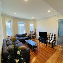42 Burton St, Unit 2 in Boston, MA - Building Photo - Building Photo