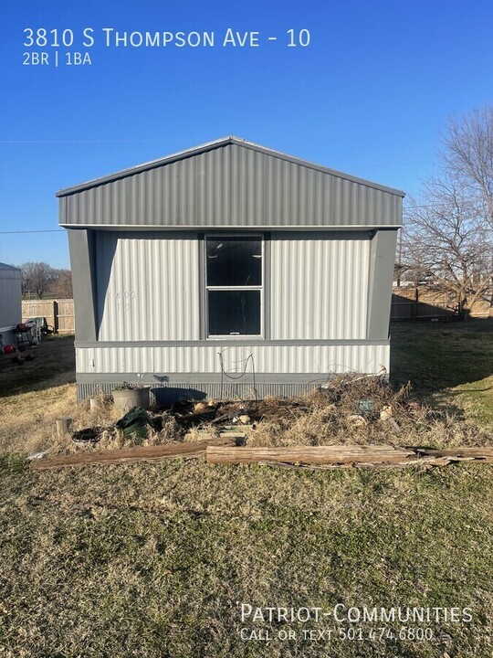 3810 S Thompson St in Springdale, AR - Building Photo