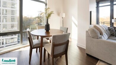 350 Maple Dr SW in Washington, DC - Foto de edificio - Building Photo