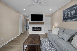 102 David Dr in Greenville, NC - Building Photo - Building Photo