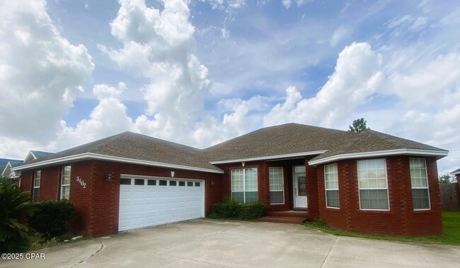property at 3402 Hillcrest Dr