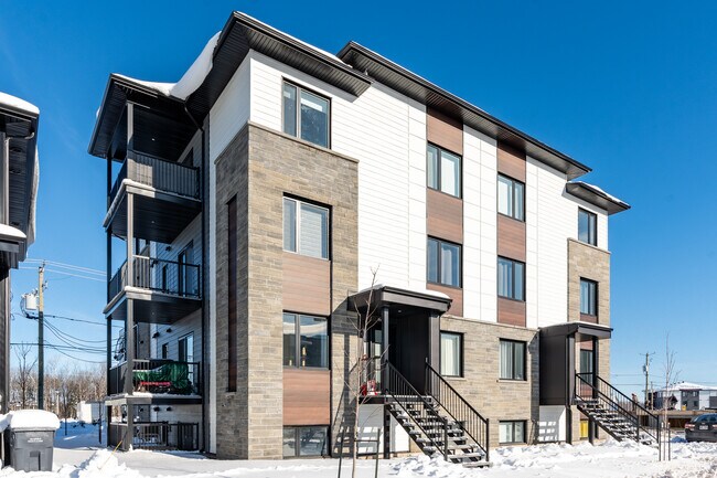 597 Albert-Rousseau Av in Lévis, QC - Building Photo - Building Photo