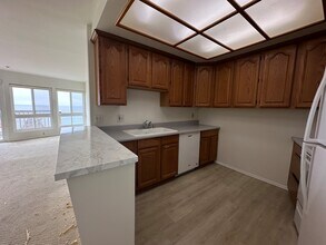 625 Esplanade in Redondo Beach, CA - Building Photo - Building Photo