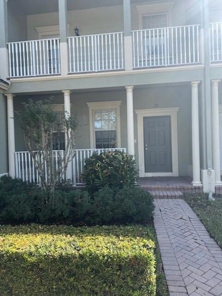 211 E Thatch Palm Cir