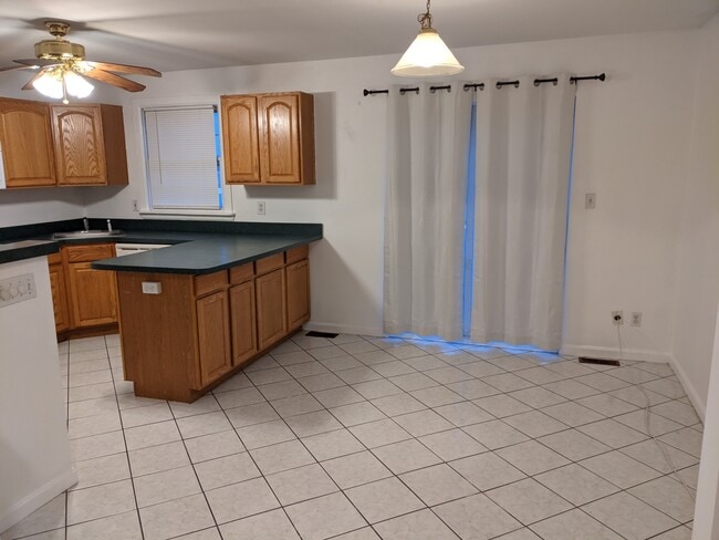 3205 Mardel Ave, Unit A in Halethorpe, MD - Building Photo - Building Photo