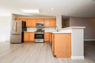 7905 Odysseus Ave, Unit 611 in Las Vegas, NV - Foto de edificio - Building Photo