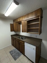 2111 NW Lindy Ave in Lawton, OK - Building Photo - Building Photo