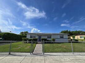11510 SW 181st Terrace in Miami, FL - Building Photo