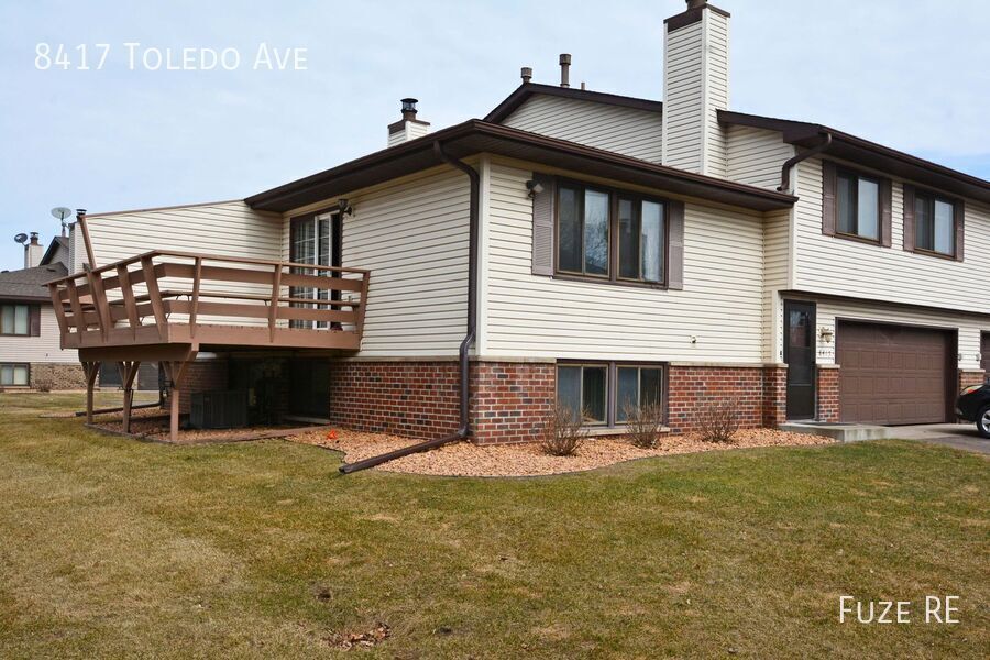 8417 Toledo Ave N in Minneapolis, MN - Building Photo