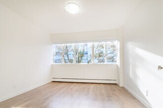 1315 Broughton St in Vancouver, BC - Building Photo - Building Photo