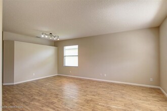 1233 Bolle Cir in Rockledge, FL - Foto de edificio - Building Photo