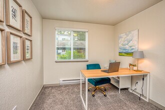 Inlet View Apartments in Silverdale, WA - Building Photo - Interior Photo