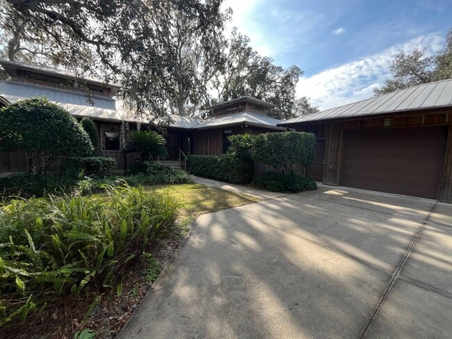 property at 1741 Camp South Moon Rd