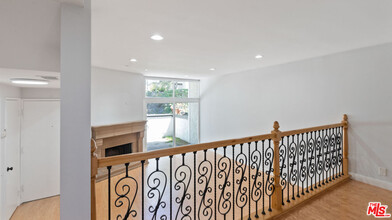 1666 Palisades Dr in Los Angeles, CA - Building Photo - Building Photo