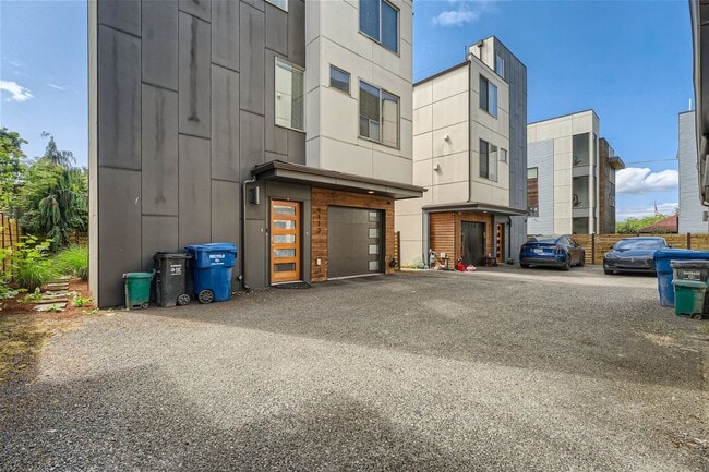 4113 Delridge Wy SW in Seattle, WA - Building Photo - Building Photo