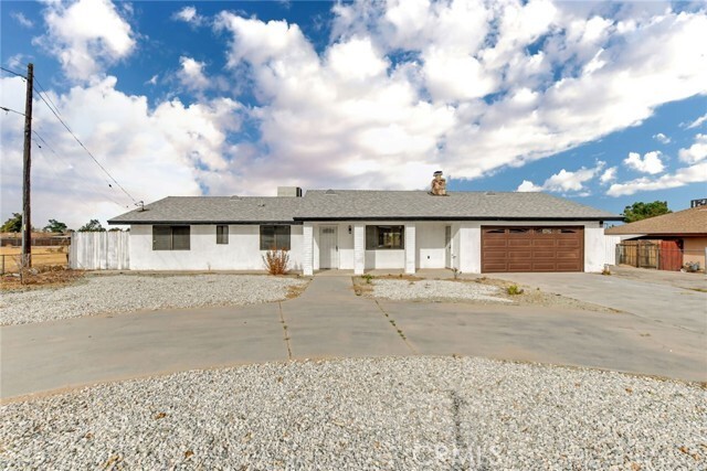 18050 Main St in Hesperia, CA - Building Photo