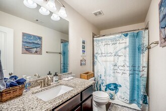 1730 Wandering Hls Rd, Unit 306 in Conroe, TX - Building Photo - Building Photo