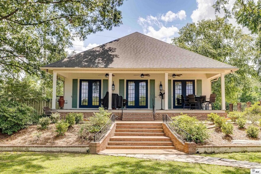 237 River Oaks Dr in West Monroe, LA - Building Photo