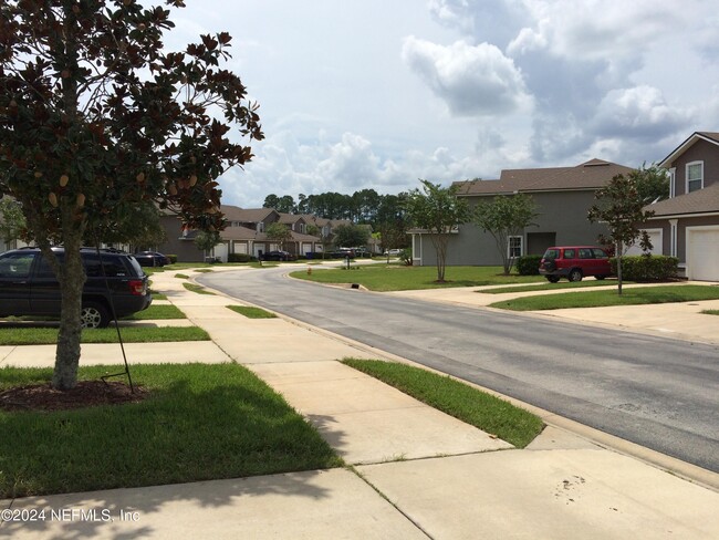 358 Scrub Jay Dr in St. Augustine, FL - Foto de edificio - Building Photo