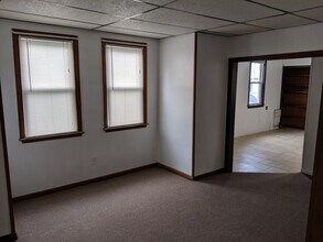109 Mechanic St, Unit A in Marlborough, MA - Foto de edificio - Building Photo