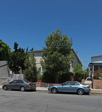 405-407 E Cedar Ave in Burbank, CA - Building Photo - Building Photo