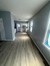 27 Phoenix St in Springfield, MA - Building Photo - Building Photo