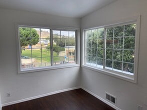 444 Rio Verde St in Daly City, CA - Building Photo - Building Photo