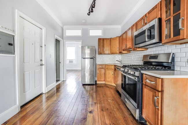 155a Sherman Ave in Jersey City, NJ - Building Photo - Building Photo