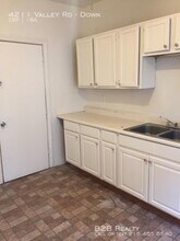 4211 Valley Rd-Unit -Down in Cleveland, OH - Building Photo - Building Photo