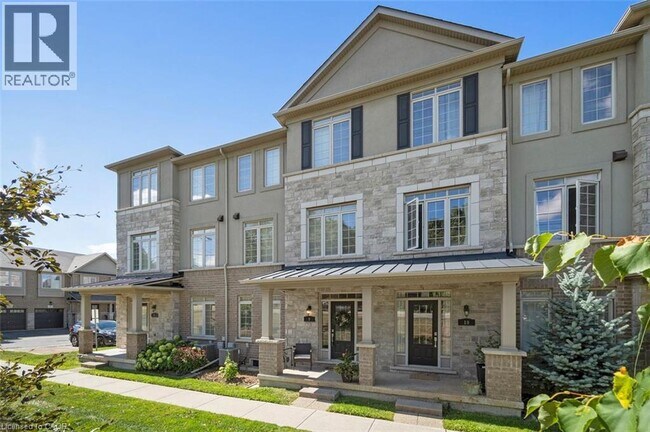 215 Dundas St E in Hamilton, ON - Building Photo - Building Photo