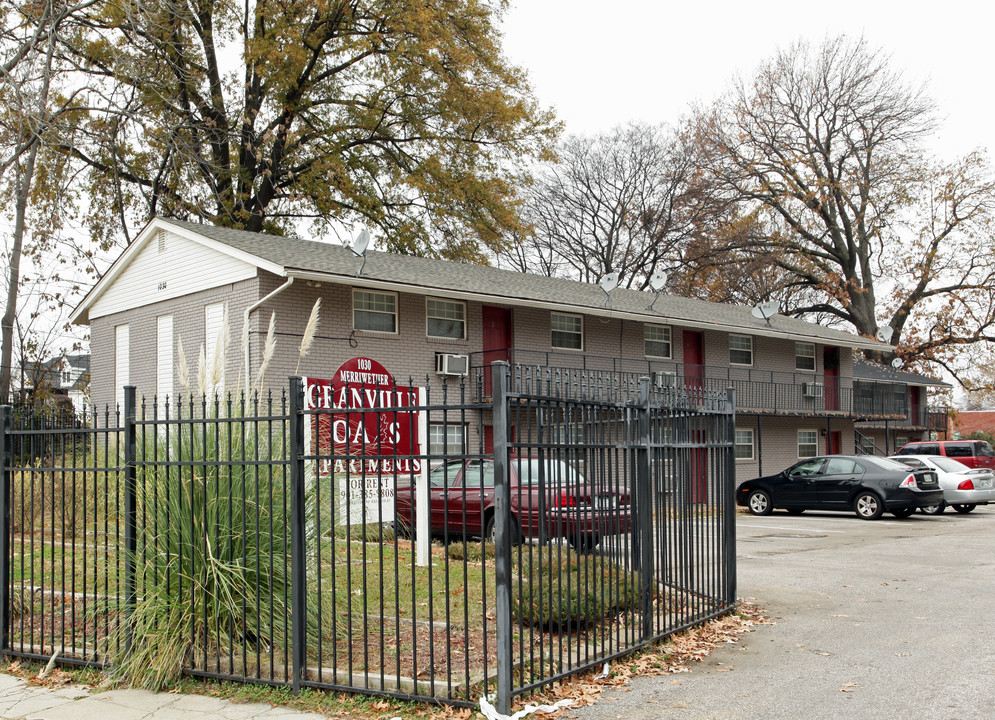 Granville Oaks in Memphis, TN - Foto de edificio