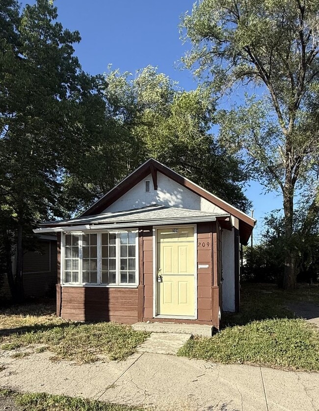property at 209 S 26th St