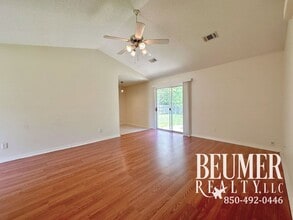 136 Carrier Dr in Pensacola, FL - Building Photo - Building Photo