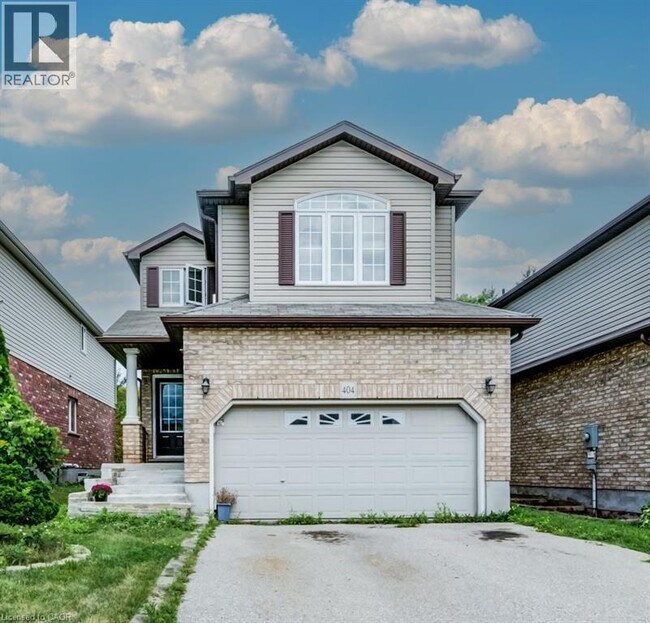 404 Tealby Crescent in Waterloo, ON - Building Photo - Building Photo