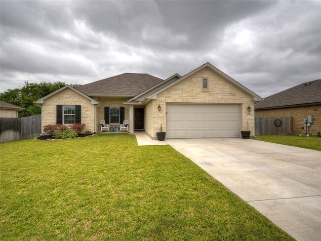 219 Valley Oaks Loop