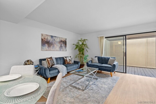 8461 Via Mallorca in San Diego, CA - Building Photo - Building Photo