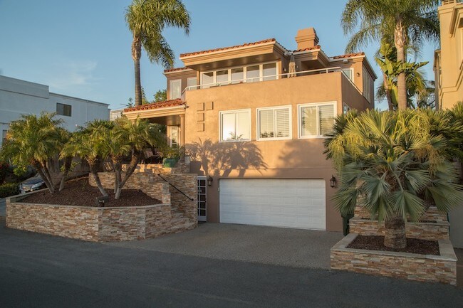 2281 Cambridge Ave in Encinitas, CA - Building Photo - Building Photo