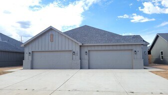 7206 22nd Pl in Lubbock, TX - Building Photo