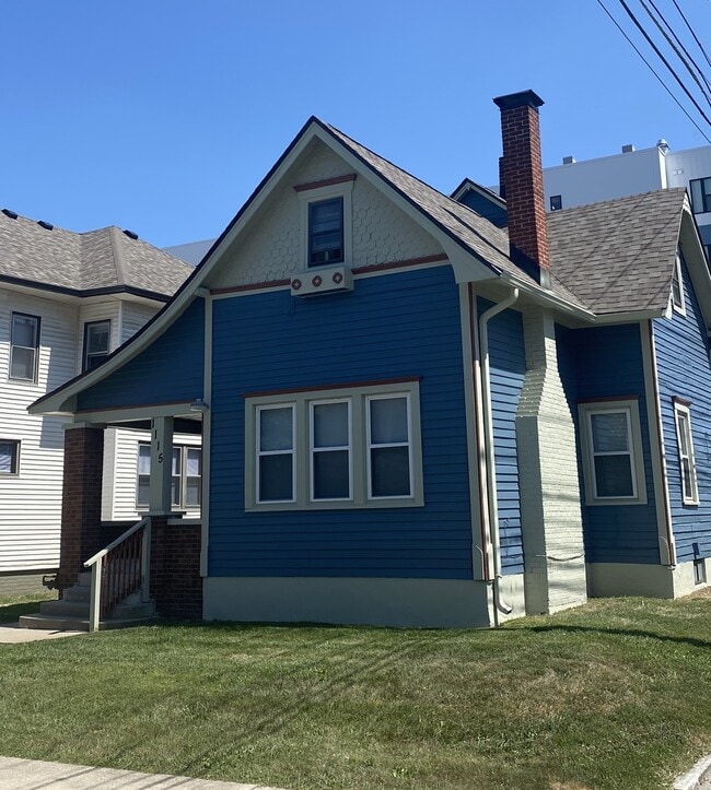 1115 Laurel St, Unit B