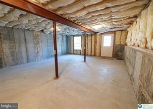 1509 Crest Park Ct in Bethlehem, PA - Building Photo - Building Photo