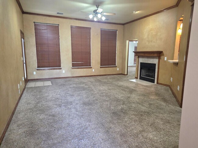 4812 Montrose Dr in Del City, OK - Building Photo - Building Photo