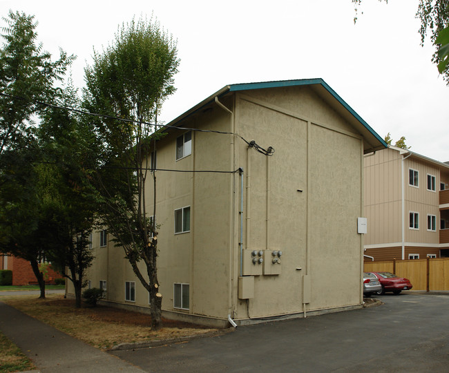 502 E 15th Ave in Eugene, OR - Building Photo - Building Photo