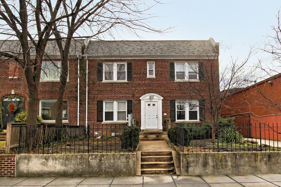 1507 Isherwood St NE-Unit -3 in Washington, DC - Building Photo